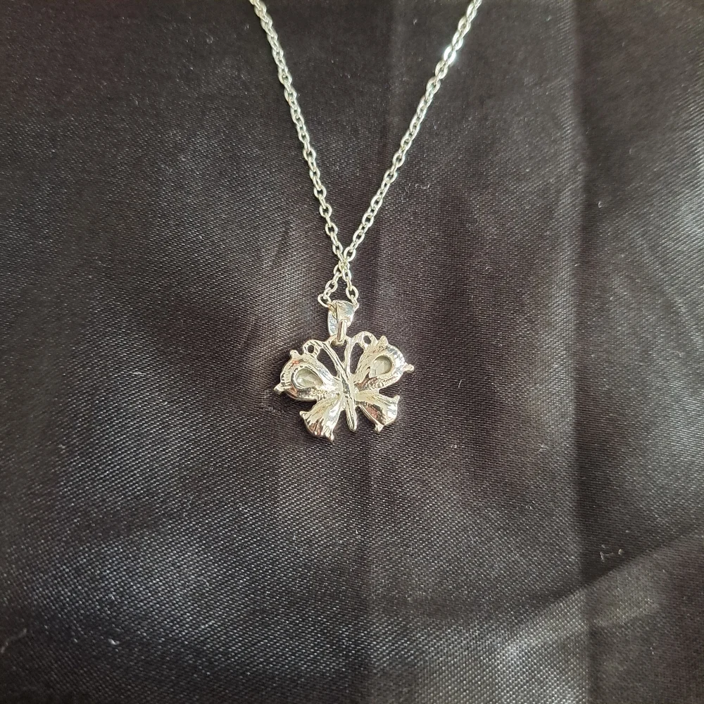 Butterfly Silver Pendant Chain Necklace